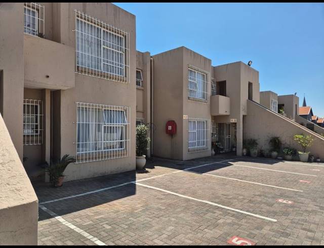 2 BEDROOM APARTMENT FOR SALE IN NEW REDRUTH